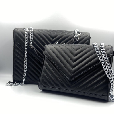 ΤΣΑΝΤΑ ΚΑΠΙΤΟΝΕ ΣΕ ΣΧΕΔΙΟ V ΜΑΥΡΗ