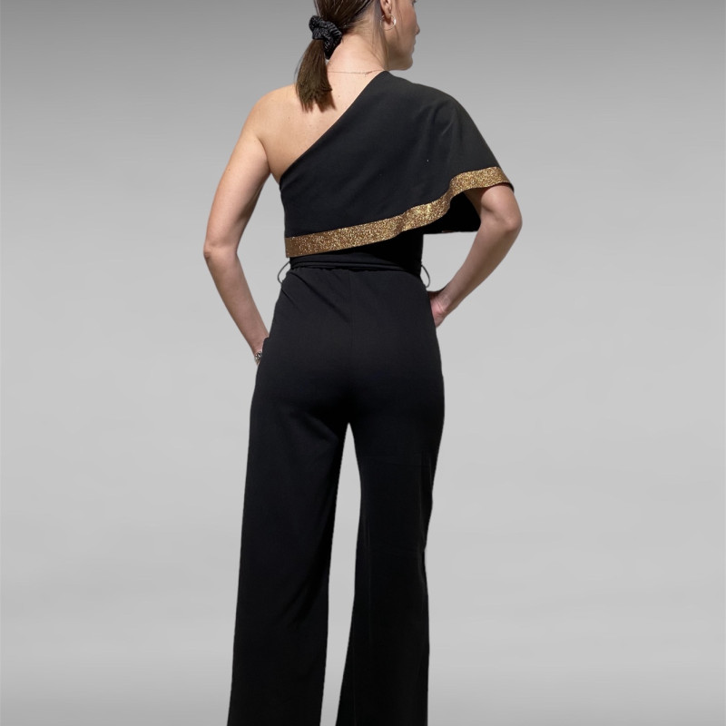 ΟΛΟΣΩΜΗ ΠΑΝΤΕΛΟΝΑ ΜΕ ΕΝΑΝ ΩΜΟ ΚΑΙ ΜΕΤΑΛΛΙΖΕ ΛΕΠΤΟΜΕΡΕΙΑ