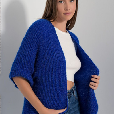 ΖΑΚΕΤΑ ΜΕ ΜΑΛΛΙΑΡΗ ΠΛΕΞΗ