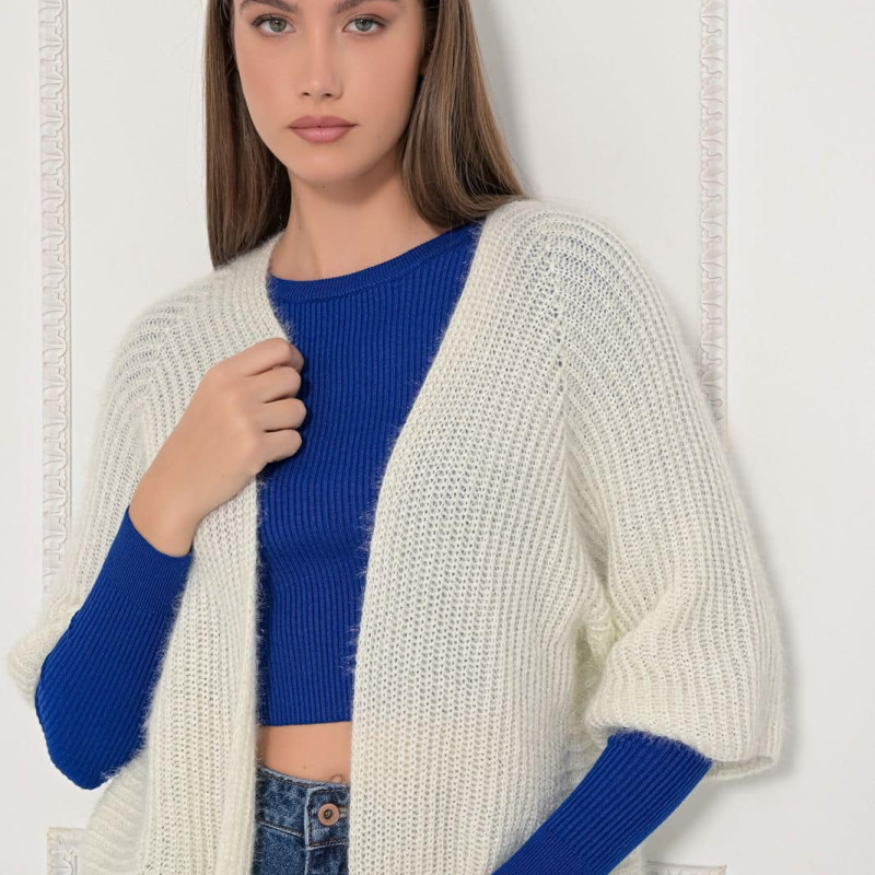 ΖΑΚΕΤΑ ΜΕ ΜΑΛΛΙΑΡΗ ΠΛΕΞΗ